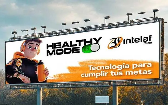 Intelaf, valla Healthy Mode On: personaje animado con audífonos y botella junto al lema Tecnología para cumplir tus metas